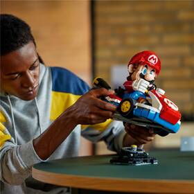 Stavebnica LEGO® Super Mario™ 72037 Mario Kart™: Mario a Standard Kart 

 obrázok produktu 9 z 9