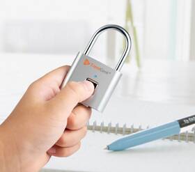 Visiaci zámok Technaxx TrendGeek na odtlačok prsta (TG-131) 

 obrázok produktu 3 z 8