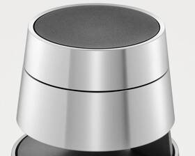 Prenosný reproduktor Bang & Olufsen BEOSOUND 1 strieborný

 obrázok produktu 4 z 5