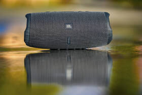 Prenosný reproduktor JBL Charge Essential 3 sivý

 obrázok produktu 7 z 9