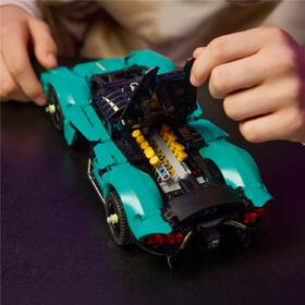 Stavebnica LEGO® Technic 42208 Aston Martin Valkyrie 

 obrázok produktu 5 z 9