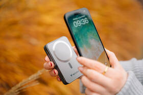Powerbank Verbatim Charge 'n' Go so stojanom 10000 mAh sivý

 obrázok produktu 3 z 5