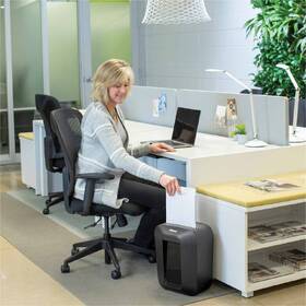 Skartovač Fellowes LX 41 M čierny

 obrázok produktu 6 z 9