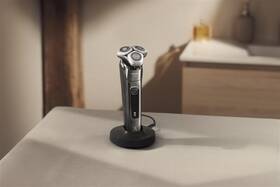 Holiaci strojček Philips X9002/10 sivý

 obrázok produktu 3 z 22