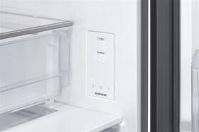 Chladnička s mrazničkou Samsung RB53DG706CB1EO čierna

 obrázok produktu 5 z 9