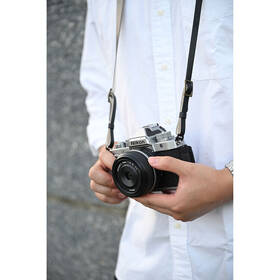 Digitálny fotoaparát Nikon Z f, telo + puzdro strieborný

 obrázok produktu 8 z 8