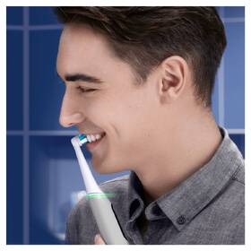 Zubná kefka Oral-B Grey Opal sivá

 obrázok produktu 4 z 12