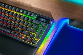 Klávesnica Razer BlackWidow V4 Pro 75%, US layout čierna

 obrázok produktu 13 z 19