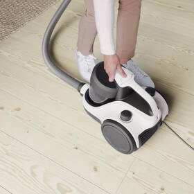 Podlahový vysávač Electrolux ECC21-2IW biely

 obrázok produktu 8 z 9