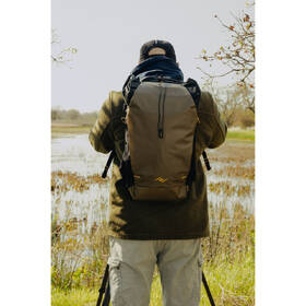 Batoh Peak Design Outdoor Backpack 25L zelený

 obrázok produktu 7 z 12