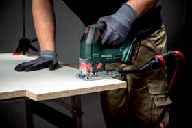 Priamočiara píla Metabo STB 18 L 90 18V (bez batérie) 

 obrázok produktu 2 z 3