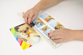 Laminátor Peach 4 in1 Laminating Kit PBP300, set laminátor PL707, rezačka PC100-04, mix fólií a zarezávač rožkov 

 obrázok produktu 9 z 10