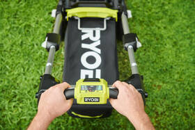 Kosačka Ryobi RY36LM40A-140 (s baterií) 

 obrázok produktu 3 z 4