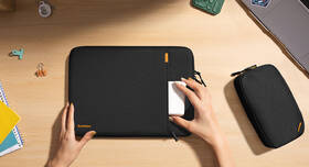 Puzdro na notebook tomtoc Sleeve Kit na 13" MacBook Pro / Air čierne

 obrázok produktu 7 z 9