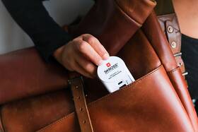 Cestovný adaptér SKROSS nabíjecí, USB-A, USB-C, EU, 27W 

 obrázok produktu 6 z 6