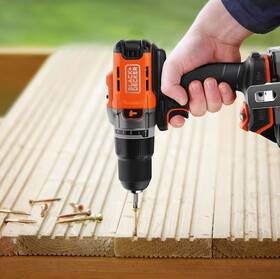 Vŕtací skrutkovač Black-Decker BCD383D1XK-QW (s batériou) 

 obrázok produktu 2 z 4
