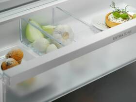 Chladnička s mrazničkou Electrolux ENG7TE75S 

 obrázok produktu 6 z 9