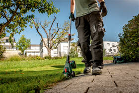 Nožnice na trávu Metabo SGS 18 LTX Q (bez batérie) 601609840 

 obrázok produktu 8 z 10