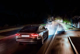 Autožiarovka Philips Xenon X-tremeVision D2R (1 ks) 

 obrázok produktu 3 z 3