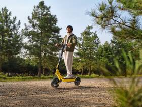 Elektrická kolobežka Xiaomi Scooter 6 Ultra čierna/žltá

 obrázok produktu 8 z 11
