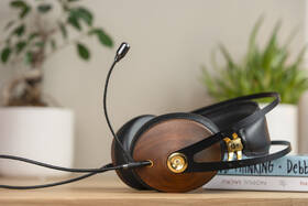 Slúchadlá Meze 99 Classics Walnut Gold Boom Mic Kit čierna/zlatá/drevená

 obrázok produktu 1 z 4