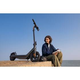 Elektrická kolobežka Segway E2 Pro E čierna

 obrázok produktu 21 z 35