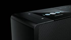 Internetový rádioprijímač s DAB+ Loewe Klang S3 čierny

 obrázok produktu 6 z 12