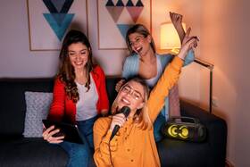 Prenosný reproduktor LAMAX PartyGo1 Play čierne

 obrázok produktu 11 z 11