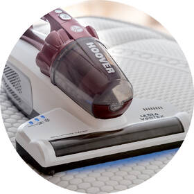 Ručný vysávač Hoover MBC500UV biely/vínový

 obrázok produktu 24 z 28