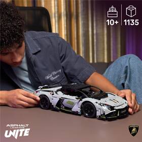 Stavebnica LEGO® Technic 42214 Lamborghini Revuelto 

 obrázok produktu 6 z 8