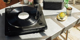 Gramofón Audio-technica AT-LP60XBT čierny

 obrázok produktu 5 z 5
