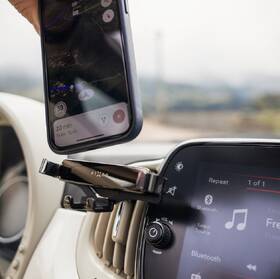 Držiak na mobil FIXED Gravity (2nd. gen) do mriežky ventilácie čierny

 obrázok produktu 12 z 14