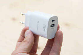 Nabíjačka do siete Swissten EDGE GaN 1x USB-C PD 45W/1x USB-A 18W QC biela

 obrázok produktu 5 z 5