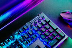 Klávesnica Razer BlackWidow V4 Pro (Yellow Switch) - US Layout čierna

 obrázok produktu 10 z 17