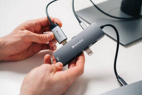 USB Hub Verbatim USB-C Pro Multiport 8 Port strieborný

 obrázok produktu 3 z 4