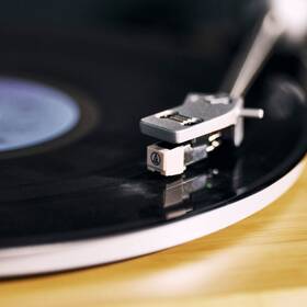 Gramofón Marley Stir It Up Wireless 2 čierny/hnedý

 obrázok produktu 9 z 10