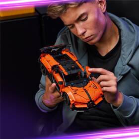Stavebnica LEGO® Technic 42222 Hyperauto Bugatti Chiron Pur Sport 

 obrázok produktu 8 z 8
