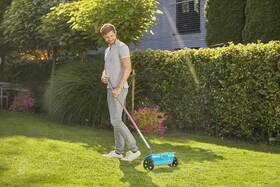 Rozmetadlo hnojív Gardena 042020 modré

 obrázok produktu 3 z 3