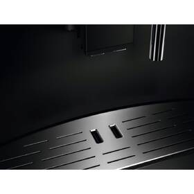 Vstavané espresso Electrolux EBC95T čierny

 obrázok produktu 3 z 9