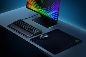 Podložka pod myš Razer Gigantus, 45,5 × 45,5 cm čierna

 obrázok produktu 3 z 5