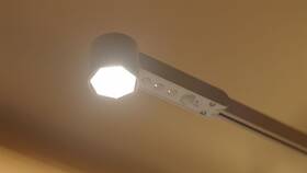 Stolná lampa Dyson Solarcycle Morph CD06, 14,3W, stmievanie, PIR čierna/zlatá

 obrázok produktu 4 z 6