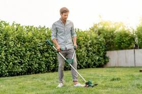 Kosačka strunová Bosch UniversalGrassCut 18V-260 (s batériou) 

 obrázok produktu 3 z 6