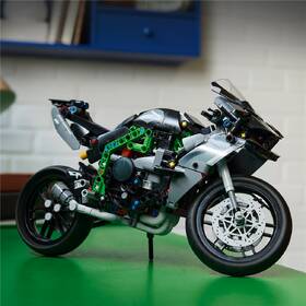Stavebnica LEGO® Technic 42170 Motorka Kawasaki Ninja H2R 

 obrázok produktu 6 z 7