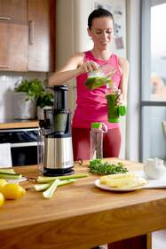 Odšťavovač RUSSELL HOBBS 25170-56 Slow Juicer čierny/nerez

 obrázok produktu 12 z 13