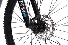 Elektrobicykel GoGEN Velora HD 720 27,5" 18" 2026 čierne/zlaté

 obrázok produktu 11 z 23
