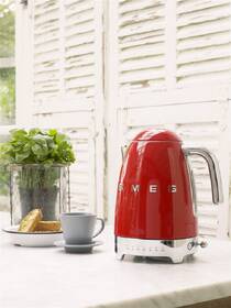 Rýchlovarná kanvica Smeg KLF04RDEU červená

 obrázok produktu 4 z 4