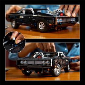 Stavebnica LEGO® Technic 42231 Auto Fast and Furious Dodge Charger R/T 

 obrázok produktu 2 z 8