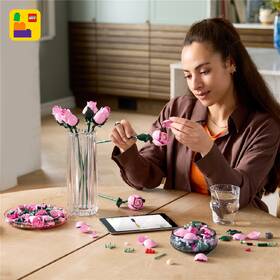 Stavebnica LEGO® Botanicals 10374 Kytice růžových růží 

 obrázok produktu 6 z 9