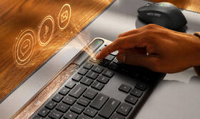 Klávesnica Logitech Signature Slim Solar+, US sivá

 obrázok produktu 4 z 6