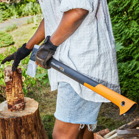 Sekera Fiskars (M) X28 

 obrázok produktu 1 z 2
